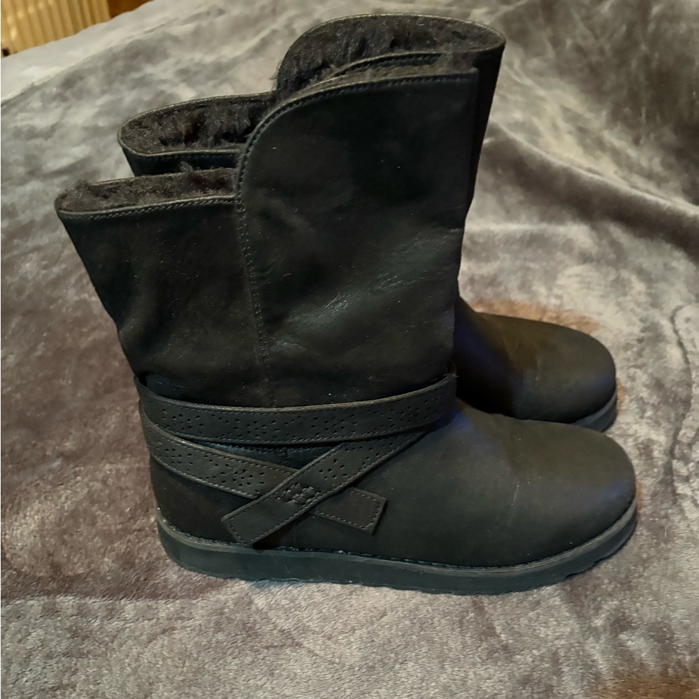 Sketchers Black Winter Boots
